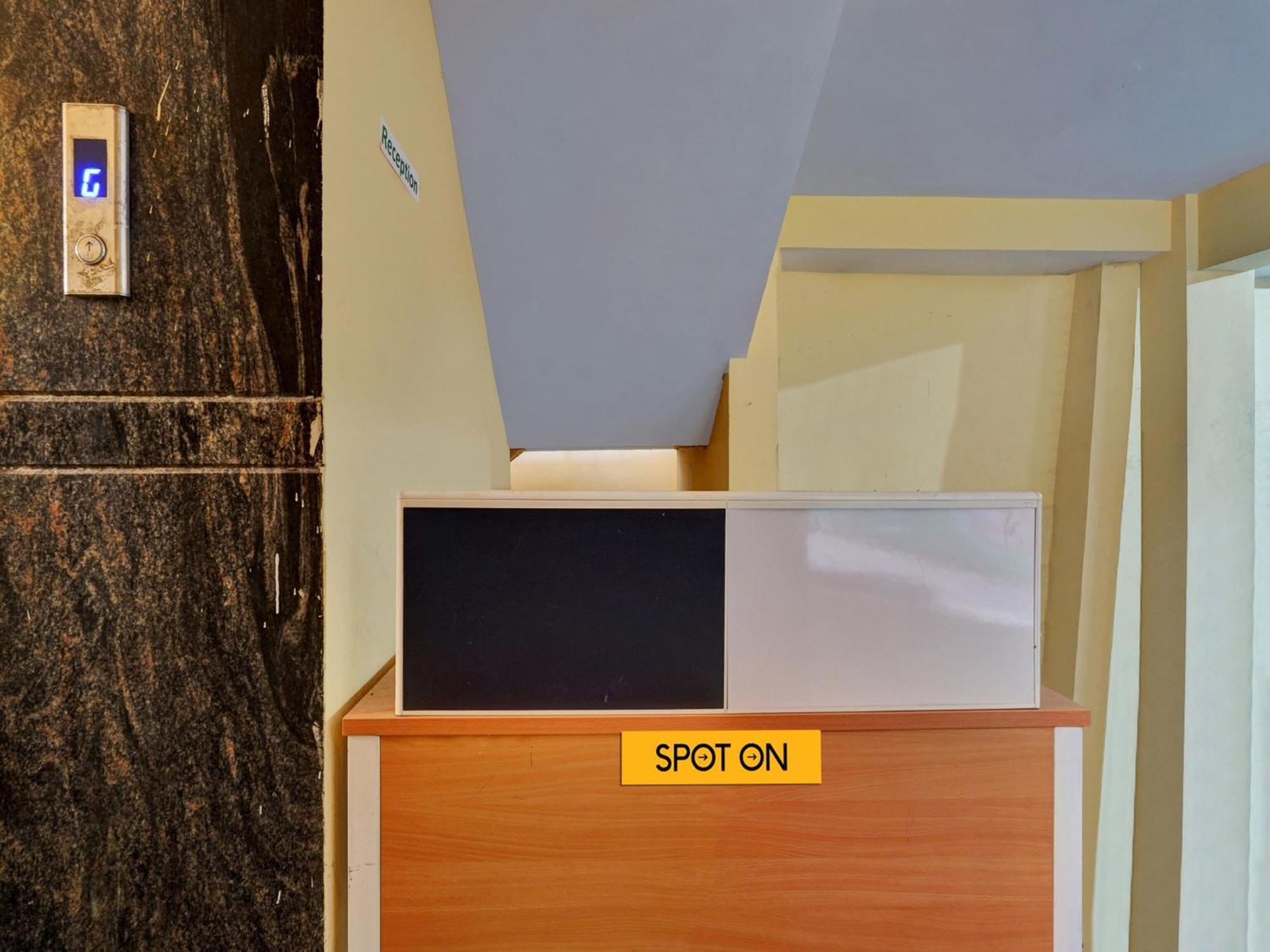 Oyo Hotel Svn Hotel And Lodging Bengaluru Kültér fotó